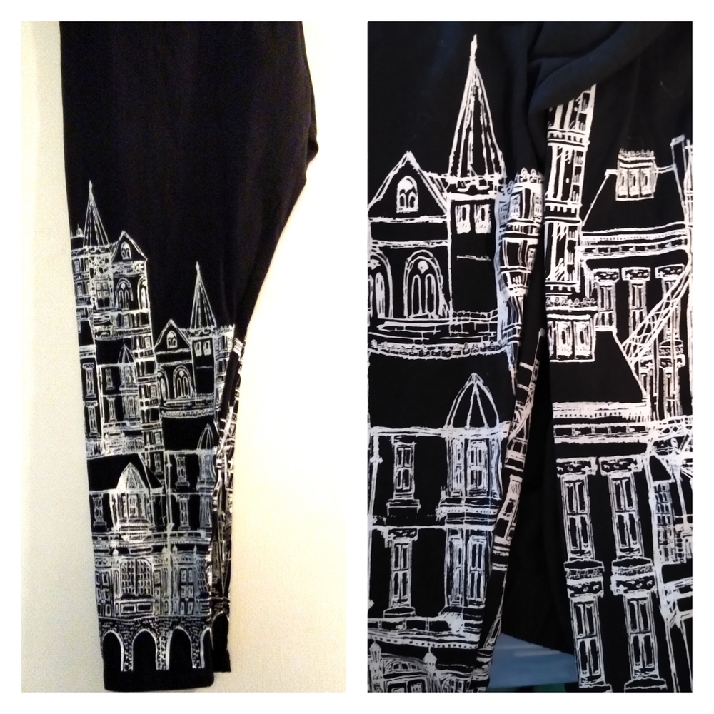 Castle print leggings
